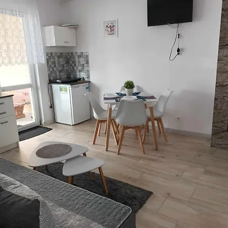 I Na Jantarowej Apartment *